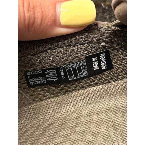 Ecco Men's Collin 2.0 Slip on Perf Leather Cut Out Detail Elastic Goring Grey 7 - Picture 12 of 12